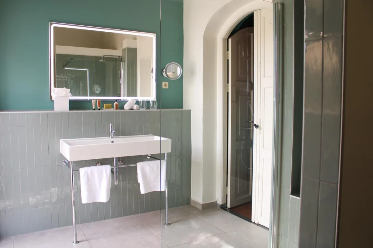 King Room private balcony Boutique Hotel Curacao Rooms Suites Willemstad Kura Botanica ()
