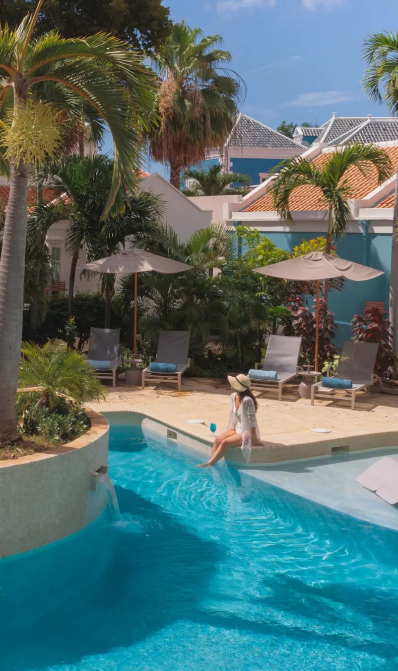 Kura botanica hotel curacao pool